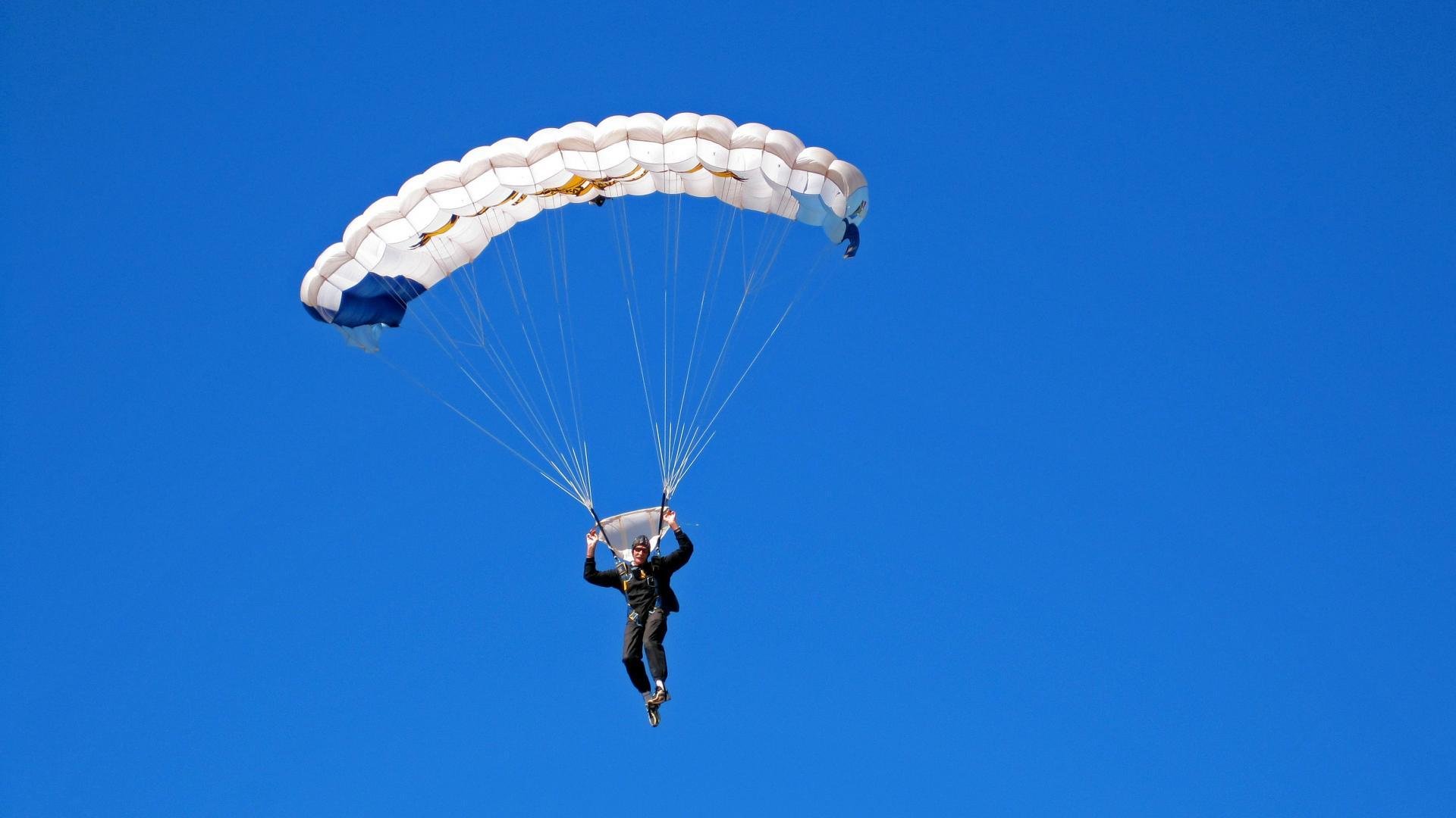 乐鱼在线登录-_深海探险潜水：发现海底神秘奇观_，深海探秘视频